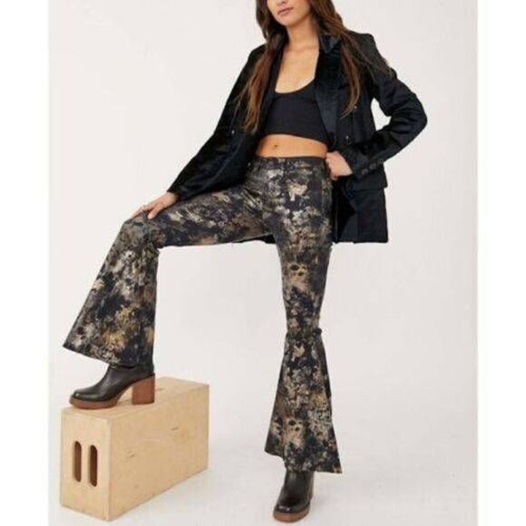 Free People Inferno Flare Bronze Combo Abstract Floral Pants 26 NWOT - Picture 1 of 11